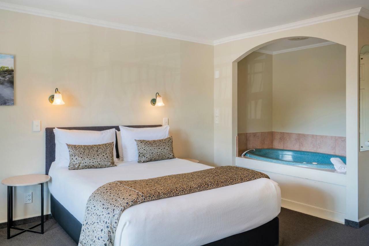 Silver Fern Rotorua Suites & Spa Экстерьер фото A suite at the hotel