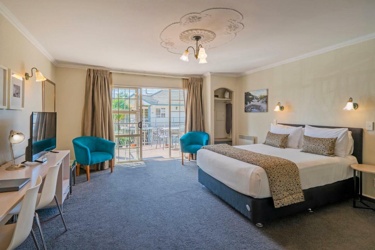 Silver Fern Rotorua Suites & Spa Экстерьер фото A typical hotel room