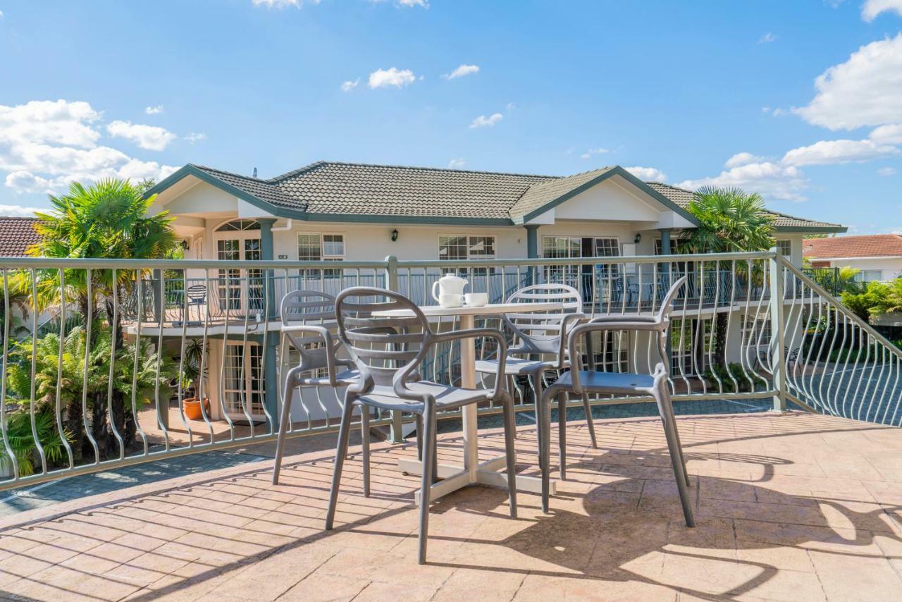 Silver Fern Rotorua Suites & Spa Экстерьер фото The Terrace