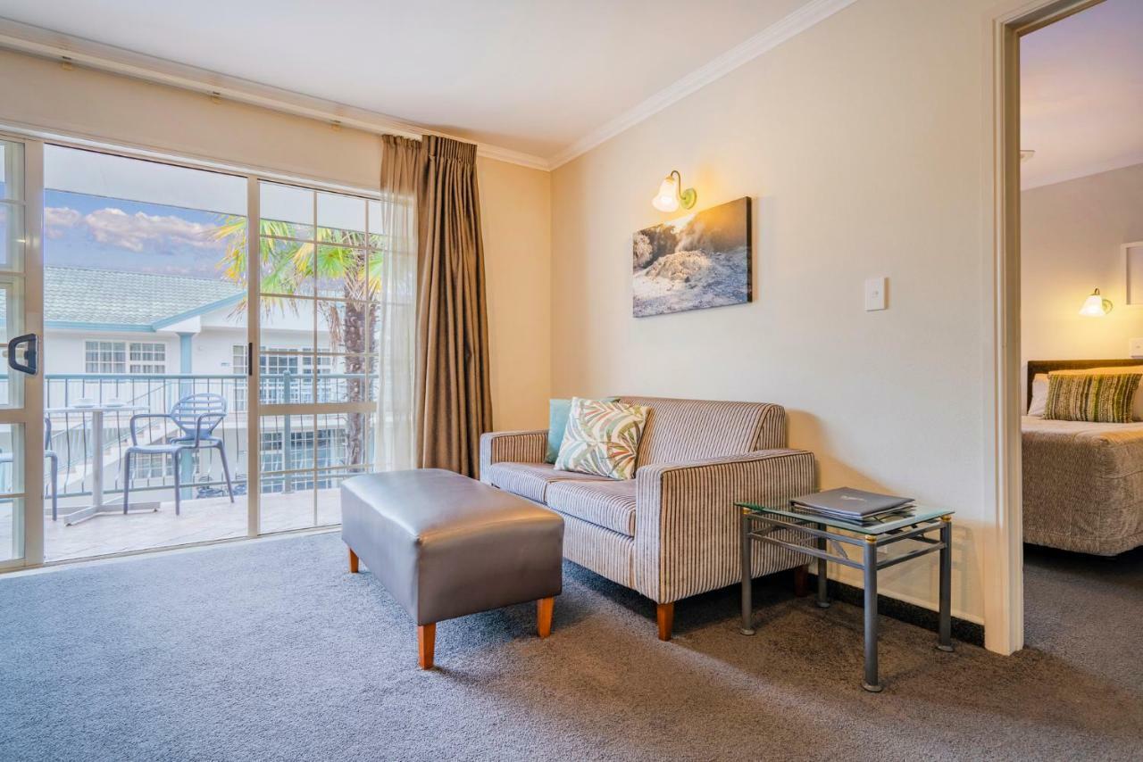 Silver Fern Rotorua Suites & Spa Экстерьер фото A typical one-bedroom apartment at the hotel