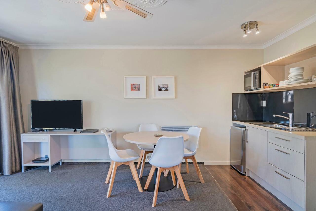 Silver Fern Rotorua Suites & Spa Экстерьер фото A typical apartment at the hotel