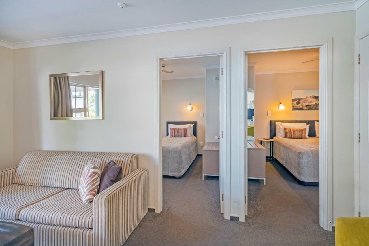Silver Fern Rotorua Suites & Spa Экстерьер фото A typical two bedroom apartment
